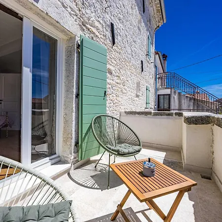 Сasa de vacaciones Countryside House Mir With Private Pool