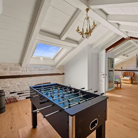 Countryside House Mir With Private Pool