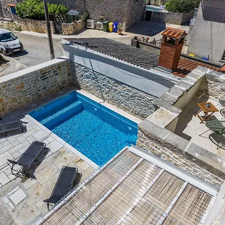 Countryside House Mir With Private Pool